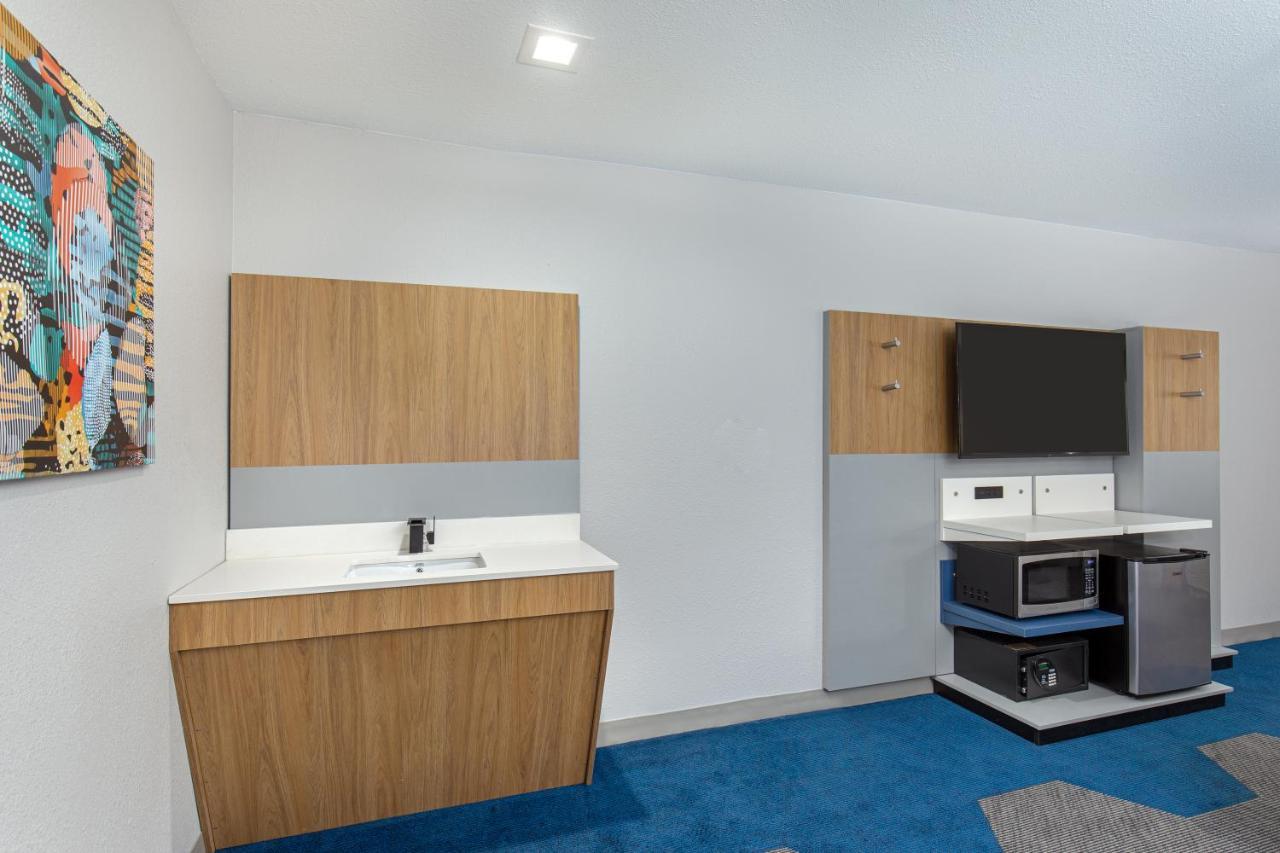 Microtel Inn & Suites By Wyndham Manchester - Newly Renovated Luaran gambar